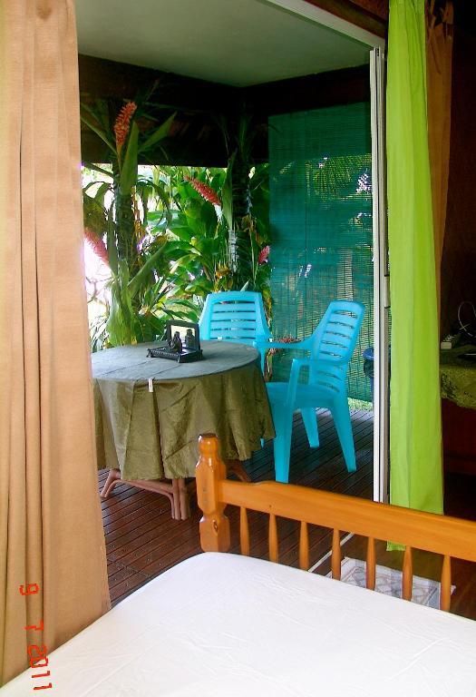 Tauhanihani Village Lodge La Vague Bleue Teahupoo Oda fotoğraf